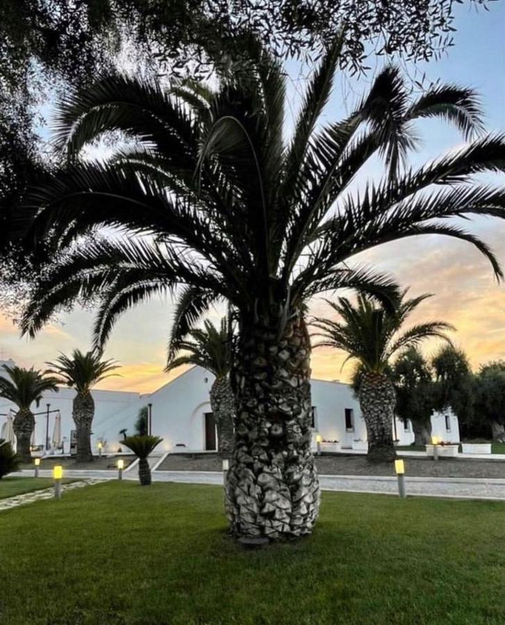 Hotel Saraceno Al Faro Taranto Bagian luar foto